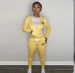 A Plush Sweatshirt Sports Casual Two Piece Set